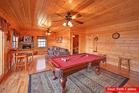 Cabin in the Smokies with Billiard Room - A Peaceful Easy Feeling