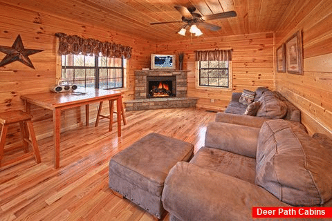 Beautiful Cabin with Den - A Peaceful Easy Feeling