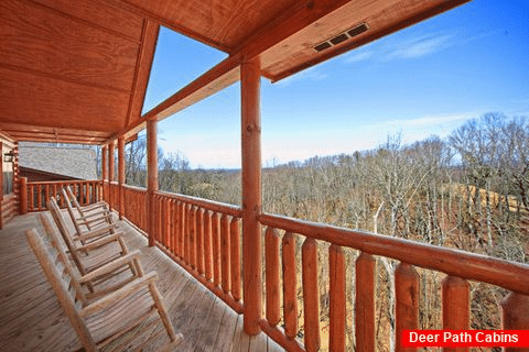 Cabin with Deck to Take in Beauty of the Smokies - A Peaceful Easy Feeling
