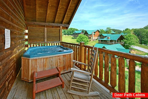 Spacious Deck with Hot Tub - Poolside Cabin
