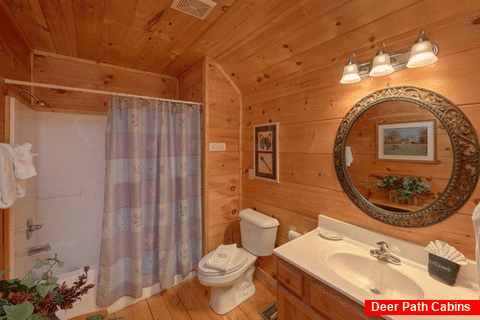 Rustic Cabin in Gatlinburg with 2 bathrooms - Bar None