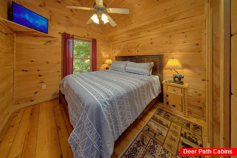 2 Bedroom cabin with 2 Private King Bedrooms - Bar None