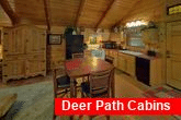 1 bedroom cabin with dining room for 4