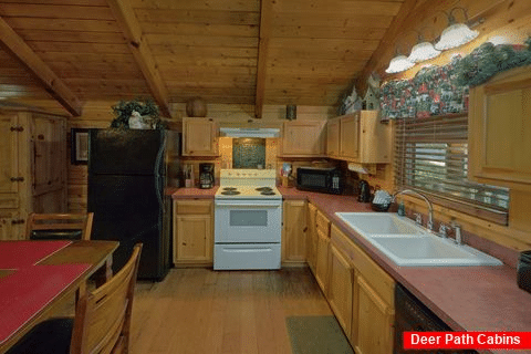 Fully furnished kitchen in 1 bedroom cabin - Dreamweaver