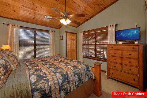 Master Suite in 3 Bedroom cabin - Sundaze