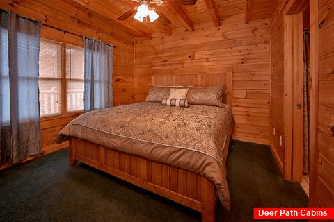 Cabin with 4 king suites - Timber Lodge