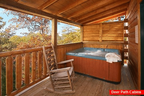 Honey Moon Cabin with a Private Hot Tub - Hideaway Heart