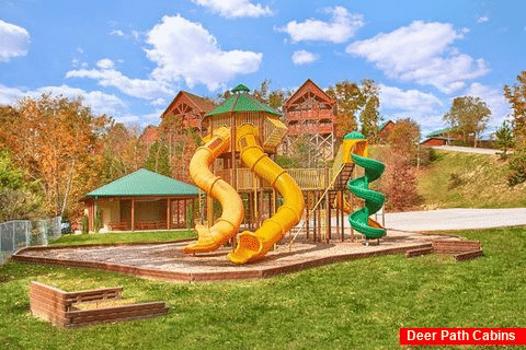 Cabin with playground and horseshoe pit - Sugar and Spice
