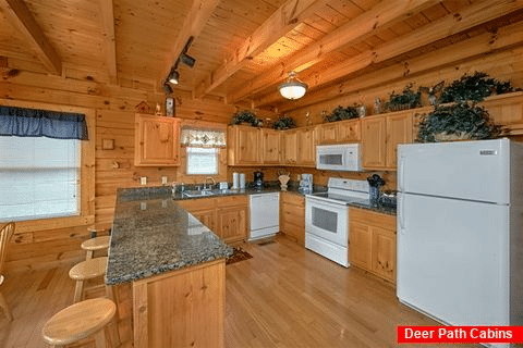 7 Bedroom Pigeon Forge cabin with full kitchen - Alexander the Great