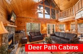 Spacious 7 bedroom cabin with large Living room