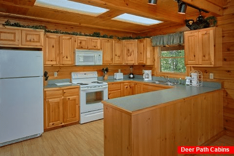 1 Bedroom Cabin with Fully Stocked Kitchen - Knotty and Nice