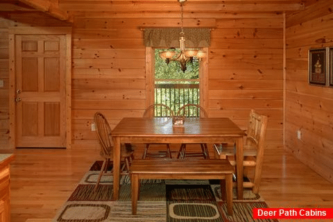2 Bedroom Cabin with Spacious Dining Area - American Pie 2