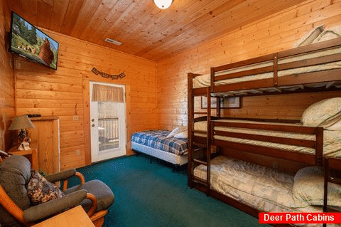 Spacious 7 Bedroom Cabin with Bunk Beds - Alexander the Great