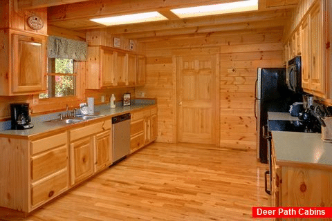 Luxurious 2 Bedroom Cabin with Large Kitchen - American Pie 2