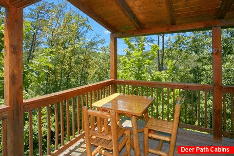 2 Bedroom Cabin with outdoor Dining Area - American Pie 2