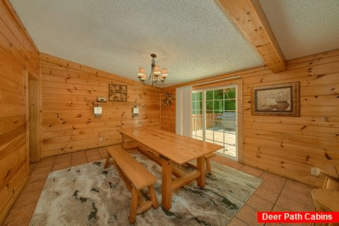 Pigeon Forge Cabin with 3 Bedrooms and 2 baths - Lacey's Lodge