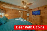 3 bedroom cabin with two private queen bedrooms