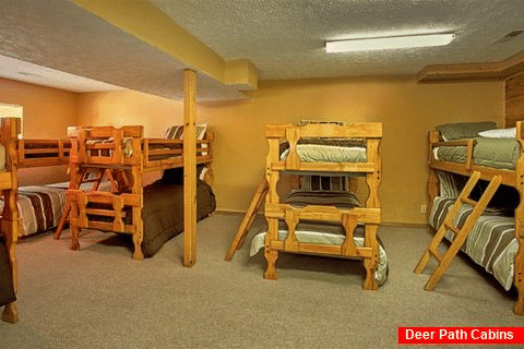 Cabin with bunk beds and Kitchenette - Family Gathering