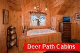 Honeymoon Cabin with Oversize jacuzzi Tub