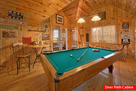 Cabin with Game Room and Pool Table and View - Sky High Hobby Cabin