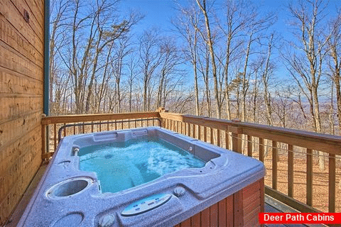 Luxury Honeymoon Cabin with Private Hot Tub - Sky High Hobby Cabin