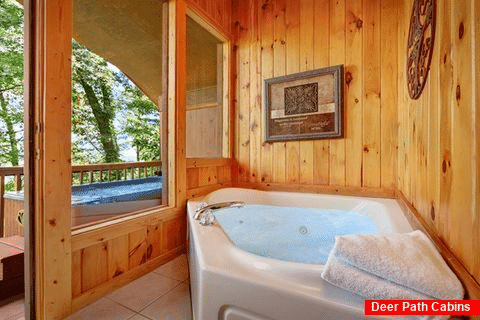 Cabin with Private Jacuzzi Tub and View - Enchanted Evenings