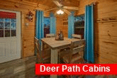 Luxurious 2 Bedroom Cabin with Dining Room 