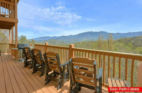 Luxurious Gatlinburg Cabin with Mountain Views - A Spectacular View to Remember