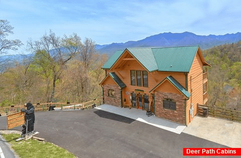 5 Bedroom cabin with Views of the Mountains - A Spectacular View to Remember