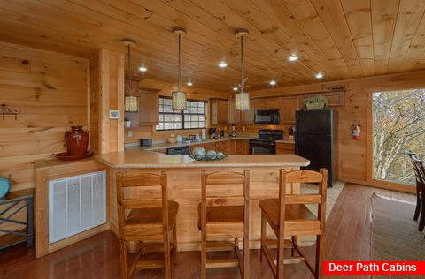 Cabin with bar seating and full Kitchen - A Spectacular View to Remember