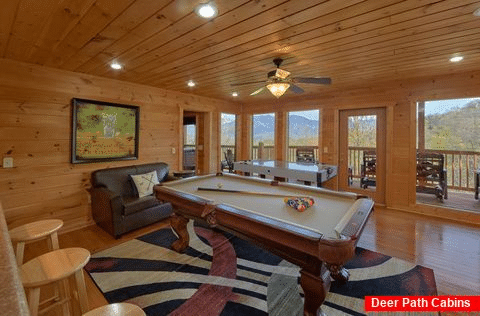 5 Bedroom Cabin with Pool Table and Game Room - A Spectacular View to Remember