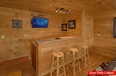 Luxury Cabin with Game room, wet bar and Theater - A Spectacular View to Remember