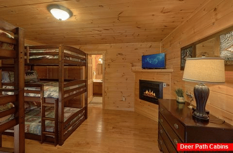 Cabin with bunk bedroom for 6 with bathroom - A Spectacular View to Remember