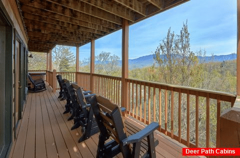 5 bedroom cabin with Rocking Chairs and Views - A Spectacular View to Remember