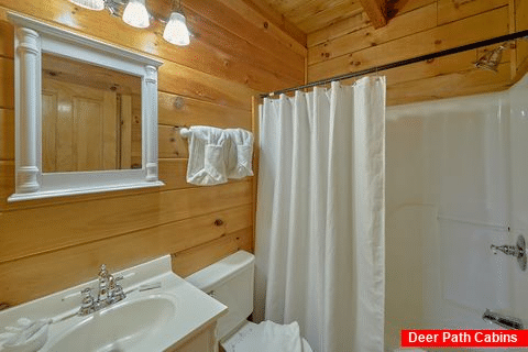 Private Master Bath in 4 bedroom cabin rental - Fishin Hole