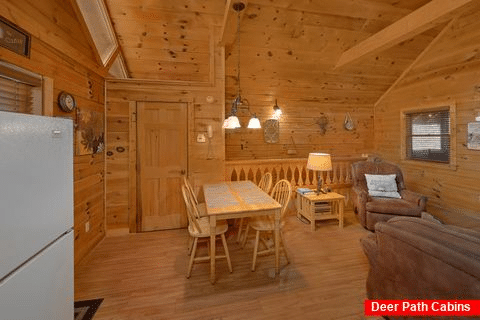 1 bedroom cabin with Dining room for 4 - Angel's Ridge