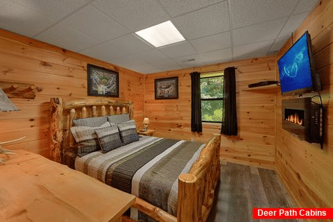Cabin Large Bedrooms and Flat Screen TV's - One More Night
