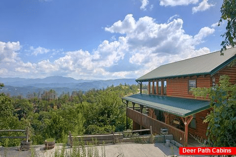 Luxury 3 Bedroom Cabin with Mountain Views - Lasting Impression